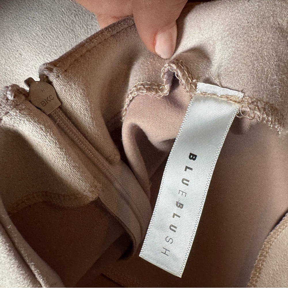 Beige/ tan suede Skort - Picture 7 of 7